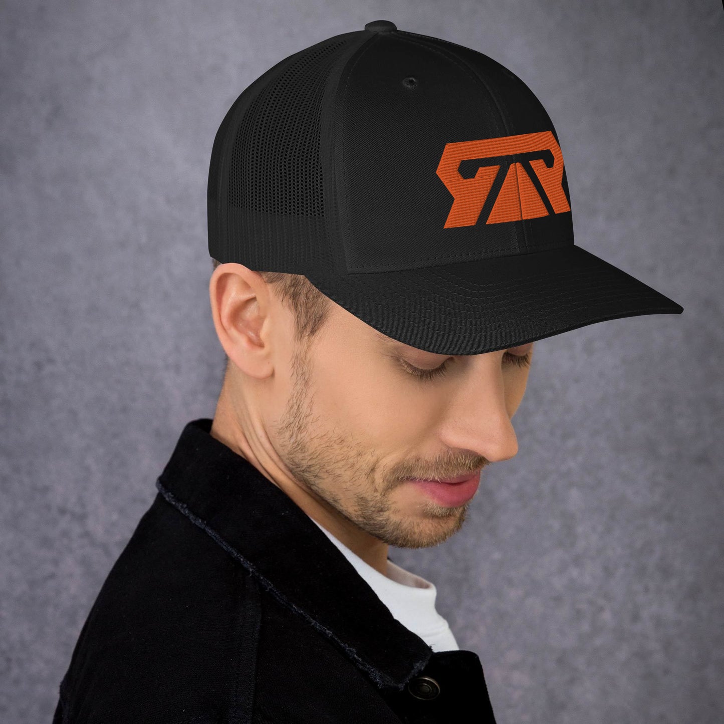 Trucker Cap “Q67 Orange”