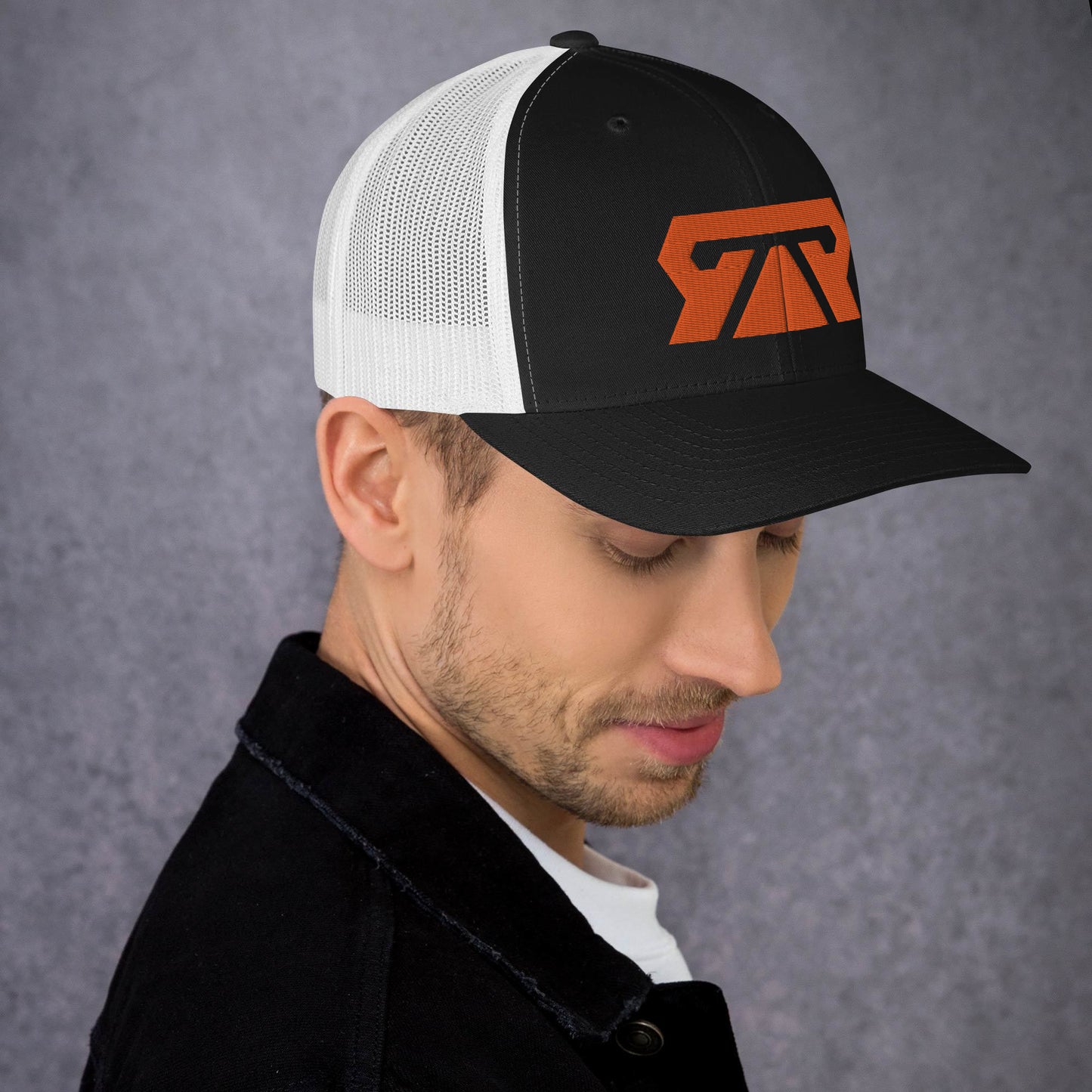 Trucker Cap “Q67 Orange”